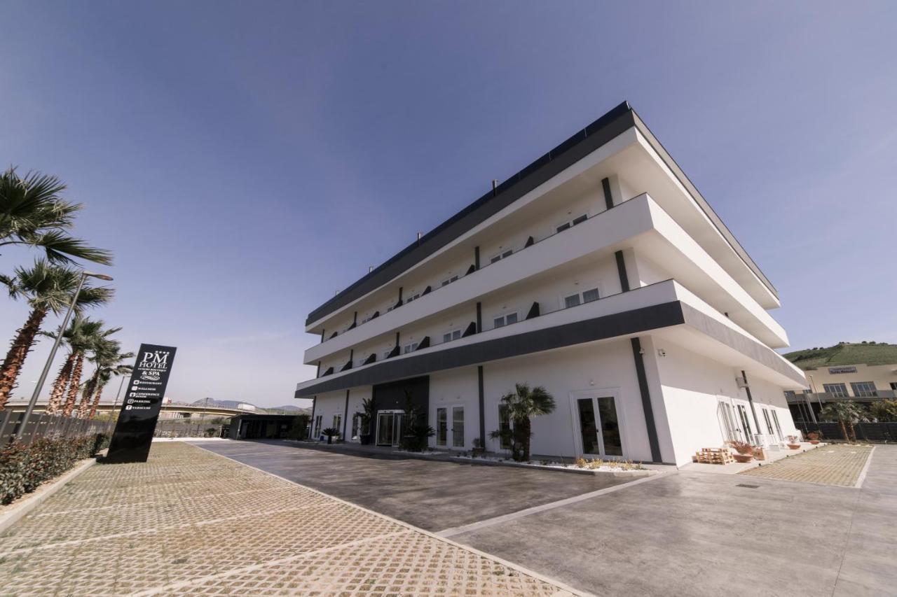 Pm Hotel กาตันซาโร ภายนอก รูปภาพ